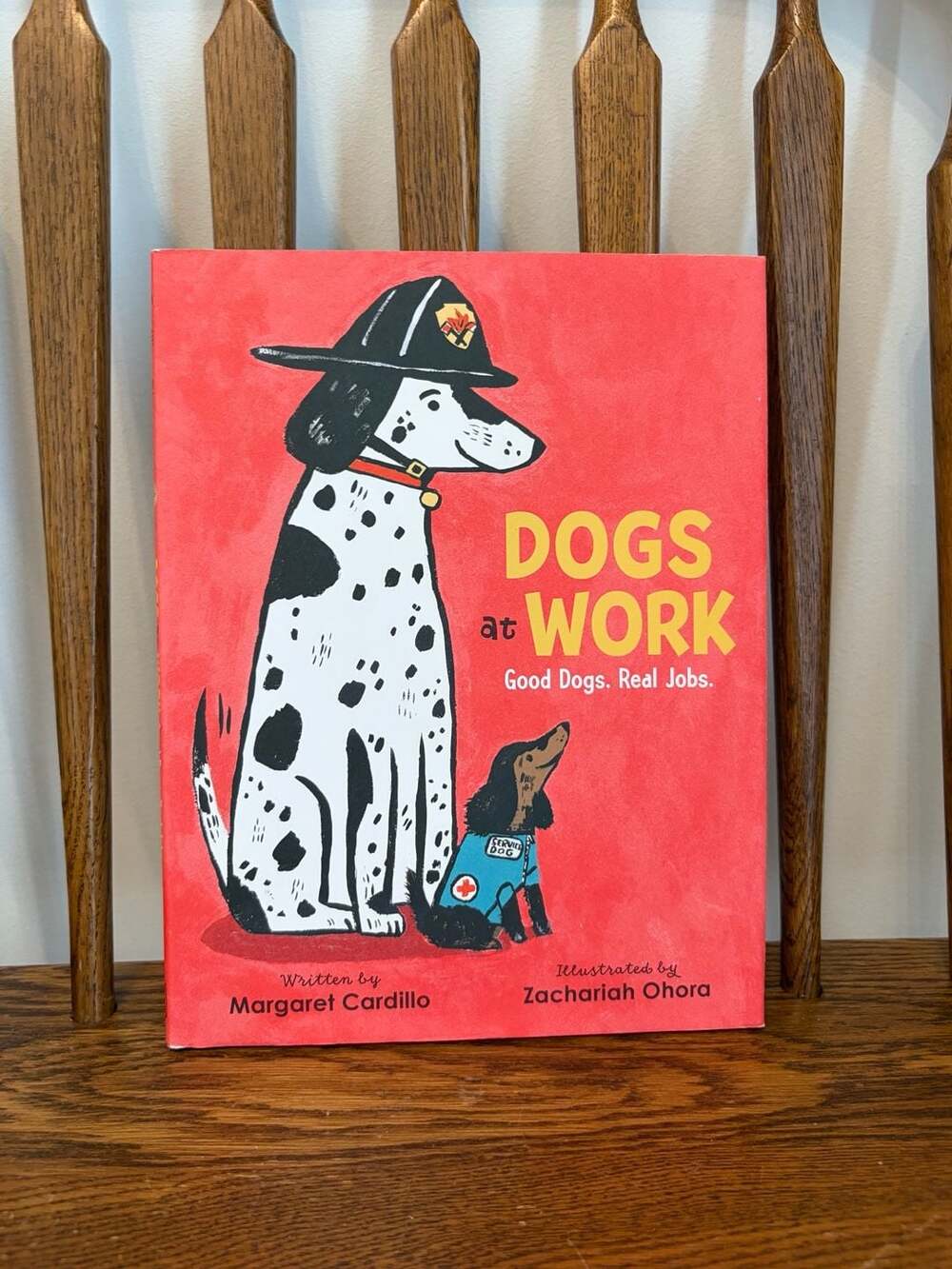 Dogs at Work: Good Dogs. Real Jobs. by Margaret Cardillo (Hardcover)